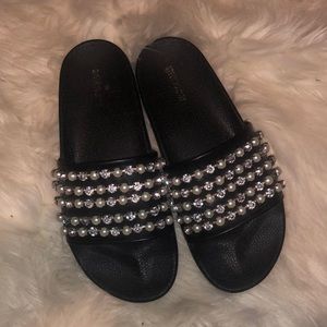 Pearl and rhinestone slides